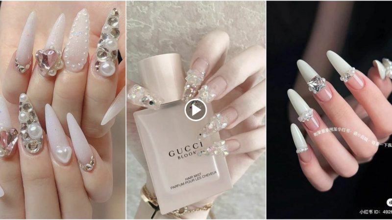 Beautiful rhinestone nails for girls who like aristocratic elegance.