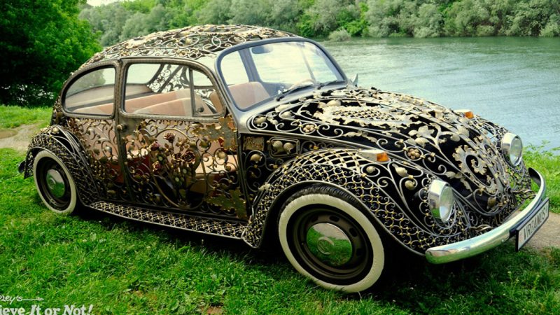 AMAZINGLY INTRICATE WROUGHT-IRON VW BEETLE